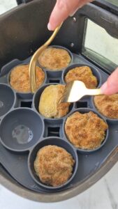 Knusprige Fischbällchen auf bretonische Art (Accras mit Kabeljau) Fischbällchen Accras Kabeljau Air Fryer 9 169x300