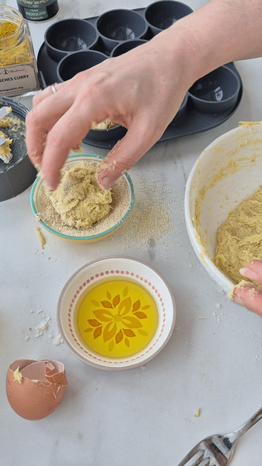 Knusprige Fischbällchen auf bretonische Art (Accras mit Kabeljau) Fischbällchen Panieren