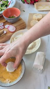 Frühlingssalat mit grünem Spargel & frischer Vinaigrette Panierter Ziegenkäse Aus Dem Airfryer 2 169x300