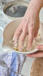 Rhabarber-Quark-Tarte mit fruchtigem Kern Quark Tarte Boden Backen Rhabarber 2 169x300