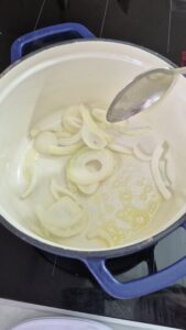 Ragout mit weißen Bohnen, Lauch und Hähnchen in Weißwein Ragout Weissen Bohnen Lauch Hähnchen Weisswein 2 169x300