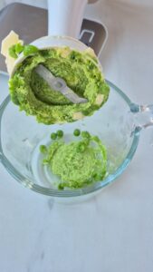 Erbsenbutter Rezept: die unerwartet leckere Alternative zu Kräuterbutter Erbsenbutter 7 169x300