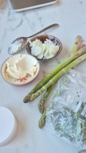 Grüner Spargel Aufstrich selber machen – mit Persillade Grüne Spargel Aufstrich Mit Persillade Zutaten 169x300