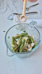 Grüner Spargel Aufstrich selber machen – mit Persillade Grüne Spargel Brotaufstrich Mit Persillade Rezept 4 169x300