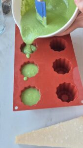 Salzige Cannelés mit Spinat und Parmesan – Fingerfood für Kinder Salzige Canneles Mit Spinat Und Parmesan 5 169x300