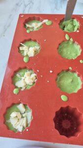 Salzige Cannelés mit Spinat und Parmesan – Fingerfood für Kinder Salzige Canneles Mit Spinat Und Parmesan 8 169x300