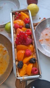 Süßer Pâté en croûte mit Aprikosen, Nektarin und Sommerbeeren Süßer Pâté en croûte mit Aprikosen, Nektarin und Sommerbeeren Süsser Obst Pate En Croute 169x300