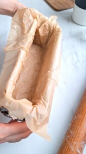 Süßer Pâté en croûte mit Aprikosen, Nektarin und Sommerbeeren Süsser Pate En Croute Backpapier Im Form Geben 169x300