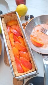 Süßer Pâté en croûte mit Aprikosen, Nektarin und Sommerbeeren Süßer Pâté en croûte mit Aprikosen, Nektarin und Sommerbeeren Süsser Pate En Croute Mit Pfirsich Bindemittel 169x300