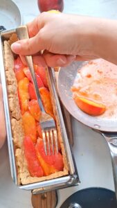 Süßer Pâté en croûte mit Aprikosen, Nektarin und Sommerbeeren Süßer Pâté en croûte mit Aprikosen, Nektarin und Sommerbeeren Süsser Pate En Croute Mit Pfirsisch Drücken 169x300