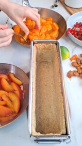 Süßer Pâté en croûte mit Aprikosen, Nektarin und Sommerbeeren Süßer Pâté en croûte mit Aprikosen, Nektarin und Sommerbeeren Süsser Pate En Croute Mit Sommer Obst Füllen 169x300