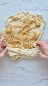 Zwiebelbrötchen selber machen Zwiebelbrötchen Rezept Saftig 13 169x300