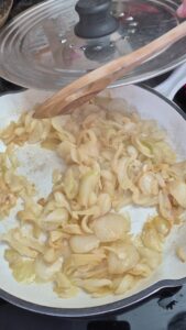 Zwiebelbrötchen selber machen Zwiebelbrötchen Rezept Saftig 7 169x300