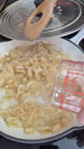 Zwiebelbrötchen selber machen Zwiebelbrötchen selber machen Zwiebelbrötchen Rezept Saftig 8 169x300