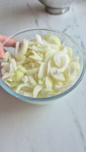 Zwiebelbrötchen selber machen Zwiebelbrötchen Zutaten 169x300