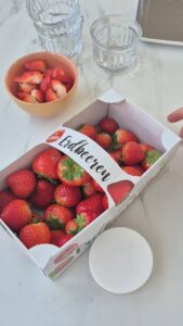 Erdbeer-Mascarpone-Creme im Glas, schnelles Dessert Dessert Im Glas Schritt 1 Frische Erdbeeren In Schachtel 169x300