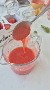 Erdbeer-Mascarpone-Creme im Glas, schnelles Dessert Dessert Im Glas Schritt 10 Erdbeerpüree In Messbecher Giessen 169x300