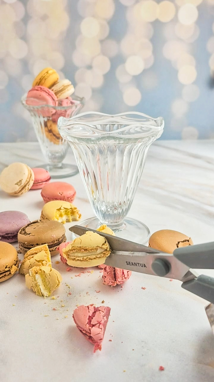  Macarons Eisbecher Macarons Mit Eine Schere Schneiden