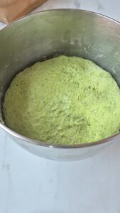 Grüne Petersilienbrötchen Franzosische Brotchen Schritt 15 Petersilienteig Nach Der Gehzeit 169x300