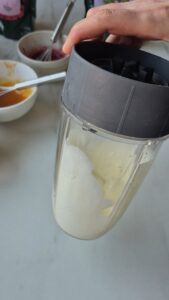 Fruchtpralinen ohne Schokolade Fruchtpralinen ohne Schokolade Praline Rezept Schritt 11 Masse In Mixer Füllen 169x300