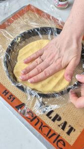 Baskischer Kuchen: Gâteau Basque mit Schwarzkirschkonfitüre 20260822 112003 1