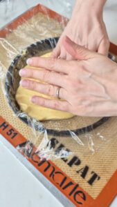 Baskischer Kuchen: Gâteau Basque mit Schwarzkirschkonfitüre 20260822 112003