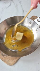 Apfelkuchen mit Crème fraîche aus der Normandie 20260822 120350 1
