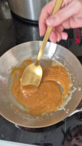 Apfelkuchen mit Crème fraîche aus der Normandie 20260822 120441 1