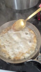 Apfelkuchen mit Crème fraîche aus der Normandie 20260822 120441 3