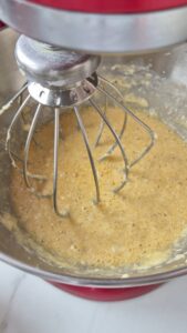 Apfelkuchen mit Crème fraîche aus der Normandie Apfelkuchen mit Crème fraîche aus der Normandie Apfelkuchen Creme Fraiche Schritt 7 Teig In Küchenmaschine Rühren