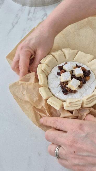 Gebackene Camembert mit trocken Früchten und Rum Backpapier Um Den Gebackene Camembert Krumpeln