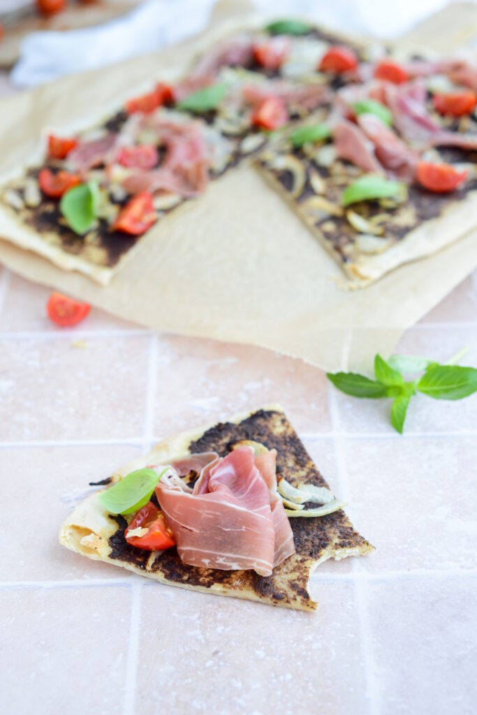 Flammkuchen mit Tapenade: Provence und Elsass auf meinem Teller Flammkuchen Mit Tapenade Provence Elsass 683x1024