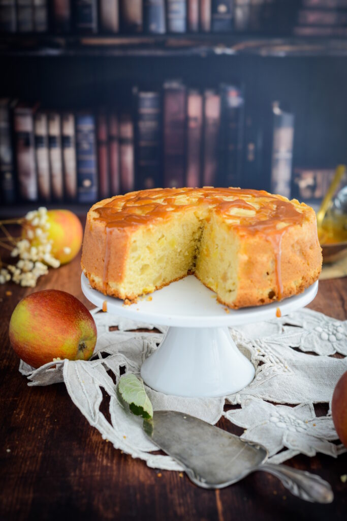 Apfelkuchen mit Crème fraîche aus der Normandie Apfelkuchen mit Crème fraîche aus der Normandie Original Apfelkuchen Normandie