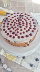 Zitronen-Blaubeer-Kuchen, super saftig & einfach Zitronen Blaubeer Kuchen 3 169x300