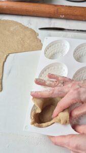 Vegane mini Pâtés en croûte mit Linsen, Pilzen und Kürbis (herzhafte Pasteten) 20260919 095345 3