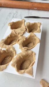 Vegane mini Pâtés en croûte mit Linsen, Pilzen und Kürbis (herzhafte Pasteten) 20260919 100056