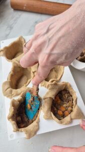 Vegane mini Pâtés en croûte mit Linsen, Pilzen und Kürbis (herzhafte Pasteten) 20260919 100112 1