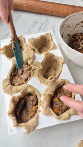 Vegane mini Pâtés en croûte mit Linsen, Pilzen und Kürbis (herzhafte Pasteten) 20260919 100112 2