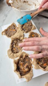Vegane mini Pâtés en croûte mit Linsen, Pilzen und Kürbis (herzhafte Pasteten) 20260919 100112 3