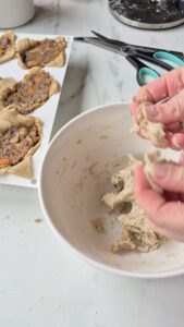 Vegane mini Pâtés en croûte mit Linsen, Pilzen und Kürbis (herzhafte Pasteten) 20260919 100604 1