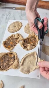 Vegane mini Pâtés en croûte mit Linsen, Pilzen und Kürbis (herzhafte Pasteten) 20260919 101217 5