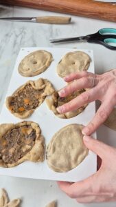 Vegane mini Pâtés en croûte mit Linsen, Pilzen und Kürbis (herzhafte Pasteten) 20260919 101217 7