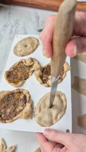 Vegane mini Pâtés en croûte mit Linsen, Pilzen und Kürbis (herzhafte Pasteten) 20260919 101217 8