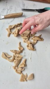 Vegane mini Pâtés en croûte mit Linsen, Pilzen und Kürbis (herzhafte Pasteten) 20260919 102157