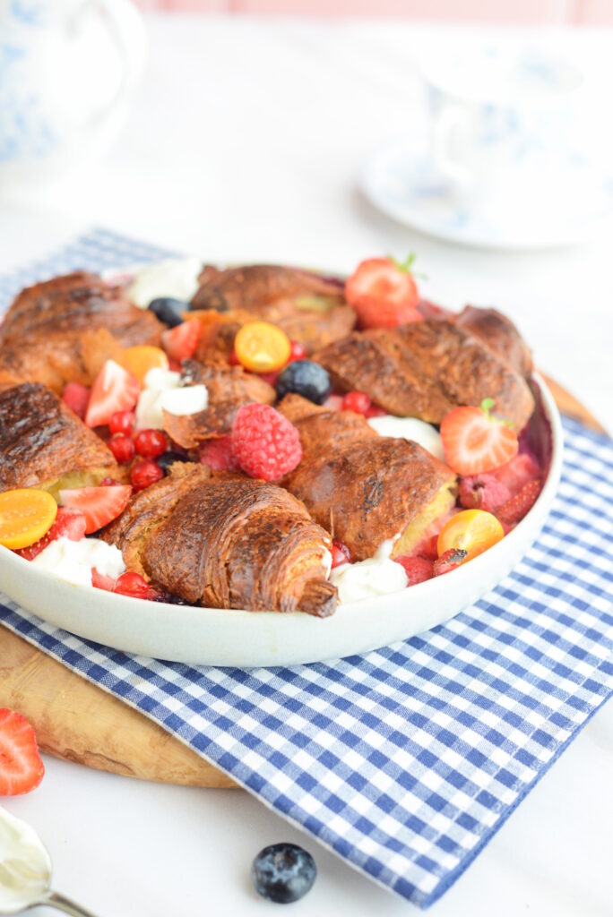 Croissant-Auflauf mit Obst Croissant-Auflauf mit Obst Auflauf Mit Croissant Und Obst