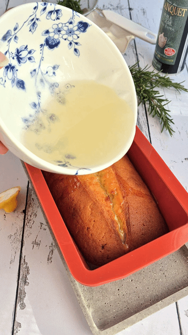  Backfehler Beheben Schritt 1 Sirup Über Kuchen Giessen