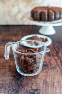 Kuchen misslungen - was tun? 12 Backfehler und wie ihr euren Kuchen retten könnt Kuchen misslungen - was tun? 12 Backfehler und wie ihr euren Kuchen retten könnt Backfehler Beheben Schritt 4 Schokoladenteig Im Messbecher