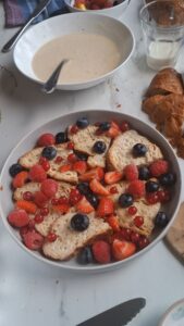 Croissant-Auflauf mit Obst Croissant-Auflauf mit Obst Croissant Auflauf