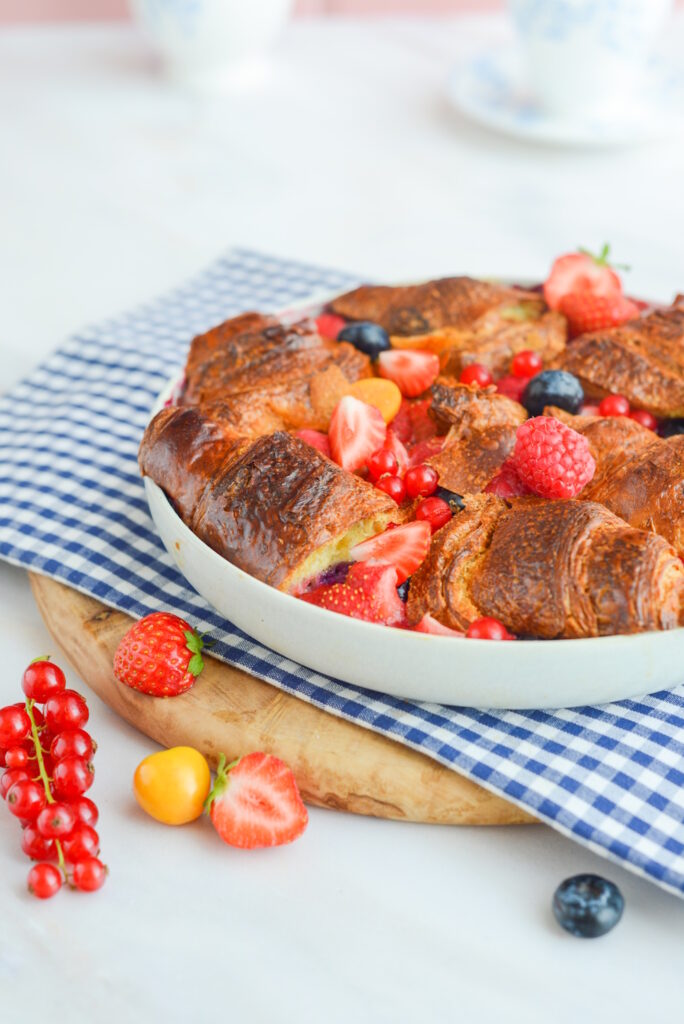 Croissant-Auflauf mit Obst Croissant-Auflauf mit Obst Croissant Auflauf Mit Obst