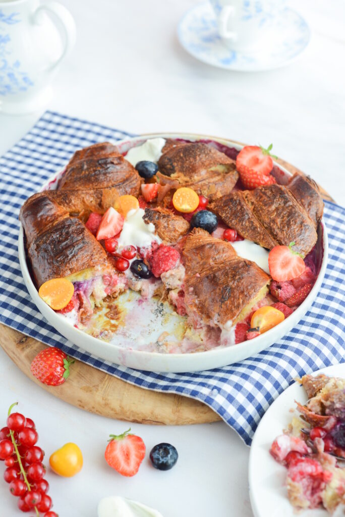 Croissant-Auflauf mit Obst Croissant-Auflauf mit Obst Croissant Auflauf Mit Obst Restverwertung